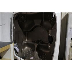 CAL SPA 6'X7' ZONE SERIES HOT TUB MODEL M-S13-Z630B-13S-000020