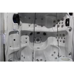 CAL SPA 8' ESCAPE SERIES HOT TUB MODEL L-S11-ES870L-11S-010092