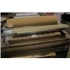 Image 1 : PALLET OF WOODEN BLINDS AND BUILDING PRODUCTS