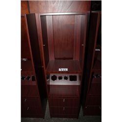 CHERRY BEAUTICIAN STATION