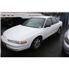 Image 1 : 2001 WHITE OLDSMOBILE INTRIGUE 4DR SDN 82,797KM