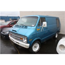 1974 BLUE DODGE TRADESMAN 200 VAN TMU GAS