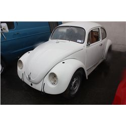 1976 WHITE VOLKSWAGEN BEETLE