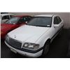 Image 1 : 1996 WHITE MERCEDES C220 4DR SDN TMU GAS AUTOMATIC