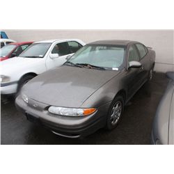 2001 RED OLDSMOBILE ALERO 4DR SDN TMU GAS