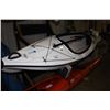 Image 1 : WHITE ENIGMA 10FT KAYAK WITH PADDLE