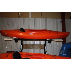 MAIN STREAM STREAK 9FT ORANGE KAYAK WITH PADDLE
