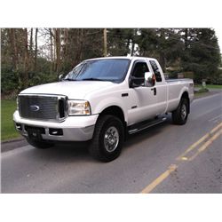 2006 WHITE FORD F250 SUPERDUTY XLT 4X4 SUPERCAB