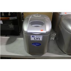 LEGEND BAY ICE MAKER