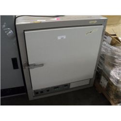 VWR-1370 Oven (print sequence:) D509