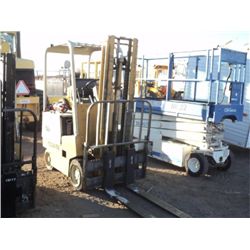 YALE ERC040AAN36SS083 4000LB ELECTRIC FORKLIFT 1 KEY, STARTS, (print sequence:) 6135