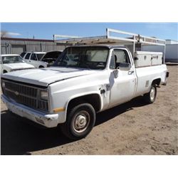 1981 CHEVROLET C/K 10 SERIES PICK-UP ~ 80,401 MILE VIN: 1GCEC14G98J164645 V8, 5.0L, RWD TITLE # 0720