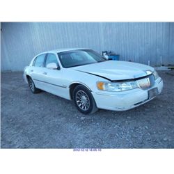 2001 - LINCOLN TOWN CAR