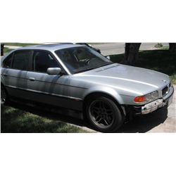 2000 BMW 740I