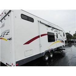 2005 Fleetwood Gearbox 36' T/A Fifth Wheel Toy Hauler