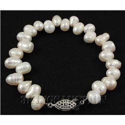 117.02CTW 9  WHITE FRESHWATER PEARL BRACELET METAL LOCK