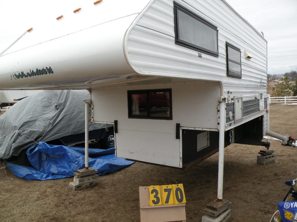 1997 Coachman 8 ft slide in pickup camper