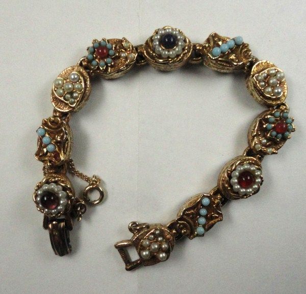 Vintage Signed Costume Jewelry Bracelet, Signed "ART" Excellent