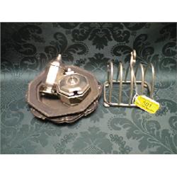 A silver 5-bar toast rack, a pair of silver preserve dish stands, a  silver octgonal dish, salt &
