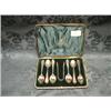 Image 1 : A set of 6 silver teaspoons and matching tongs, London 1899, cased.