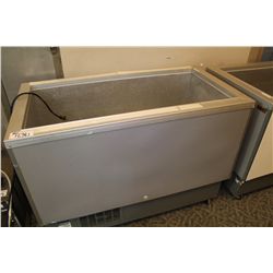 GENERAL REFRIGERATION OPEN CHEST FREEZER