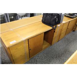 MEDIUM OAK 6' CREDENZA