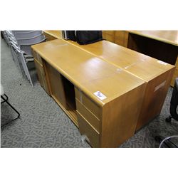 MEDIUM OAK 6' CREDENZA