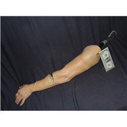 WORLD WAR Z BRAD PITT COMPOUND FRACTURE ARM PUPPET SCREEN USED