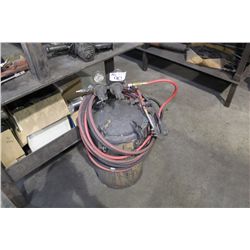 LARGE DUAL GAUGE PAINT SPRAYER