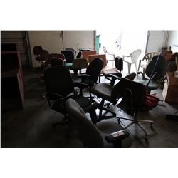 LARGE LOT OF OFFICE CHAIRS