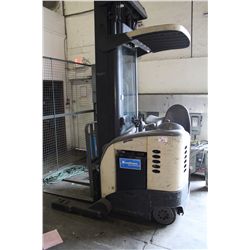 CROWN RR5020-45 ELECTRIC ORDER PICKER WITH CHARGER