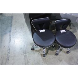 MOBILE BLACK BEAUTICIANS STOOL