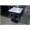 Image 1 : LOT OF METAL FOLDABLE TABLES
