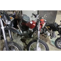 1981 RED YAMAHA MOTORCYCLE, 5433 MILES, GAS, NO KEY, AIR CARE REQUIRED