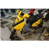Image 1 : YELLOW ELECTRIC SCOOTER