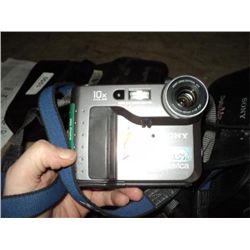 Sony MVC-FD73 Camera