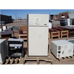 Frigidaire Refridgerator (print sequence:) F133