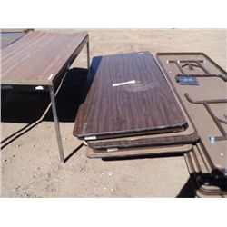 Lot: Folding Tables