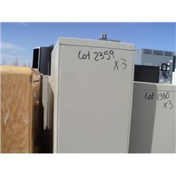 Lot: Filing Cabinets