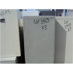 Lot: Filing Cabinets