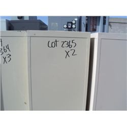 Lot: Filing Cabinets
