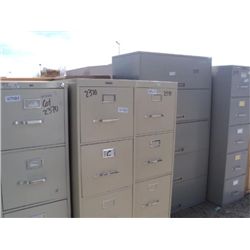 Lot: Filing Cabinets