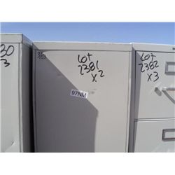 Lot: Filing Cabinets