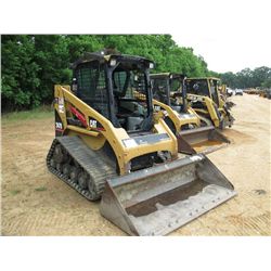 CAT 247B SKID STEER LOADER, S/N MTL00549, (04 YR) GP BUCKET, TRACK TYPE, GP BUCKET, CANOPY, METER RE