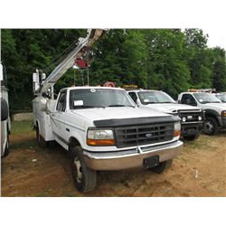 1993 FORD F450 SERVICE TRUCK, S/N 2FDLF47M8PCA31815, 7.3L DIESEL ENG, 5 SPD MANUAL TRANS, P/S, A/C, 