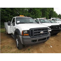 2006 FORD F450 SERVICE TRUCK, S/N 1FDXF46P16EB42079, V8 POWERSTROKE DIESEL ENG, A /T, P/S, A/C, KNAP