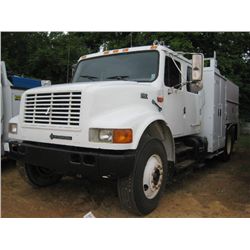 1999 INTERNATIONAL 4700 CREW CAB S/A MECHANICS TRUCK, S/N 1HTSCAAN7XH585738, INTL DT 466E DIESEL ENG