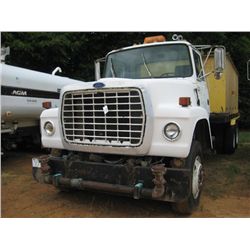 1991 FORD T/A WATER TRUCK, S/N 1FDYU82AMVA15221, FORD DIESEL ENG, A /T, A/C, P/S, WATER TANK, REAR &