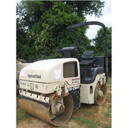 INGERSOLL-RAND DD28HF VIBRATORY ROLLER, S/N 168877, (01 YR) 48" ROLLBAR