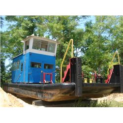 SHALLOW 45' WATER TUG BOAT, DETROIT 4072-N L5 DIESEL ENG (1940 RPM) 45' LONG, 4' DEPTH, ELEVATED PIL